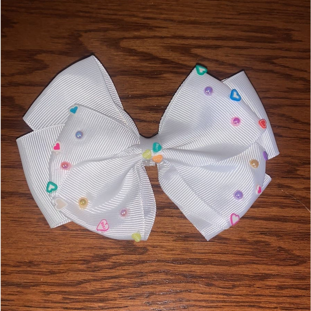 Girls White Hair Bow with Hearts - Picture 1 of 2
